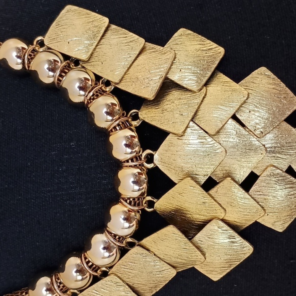 Necklace & Earring Set - Picture 2 of 4